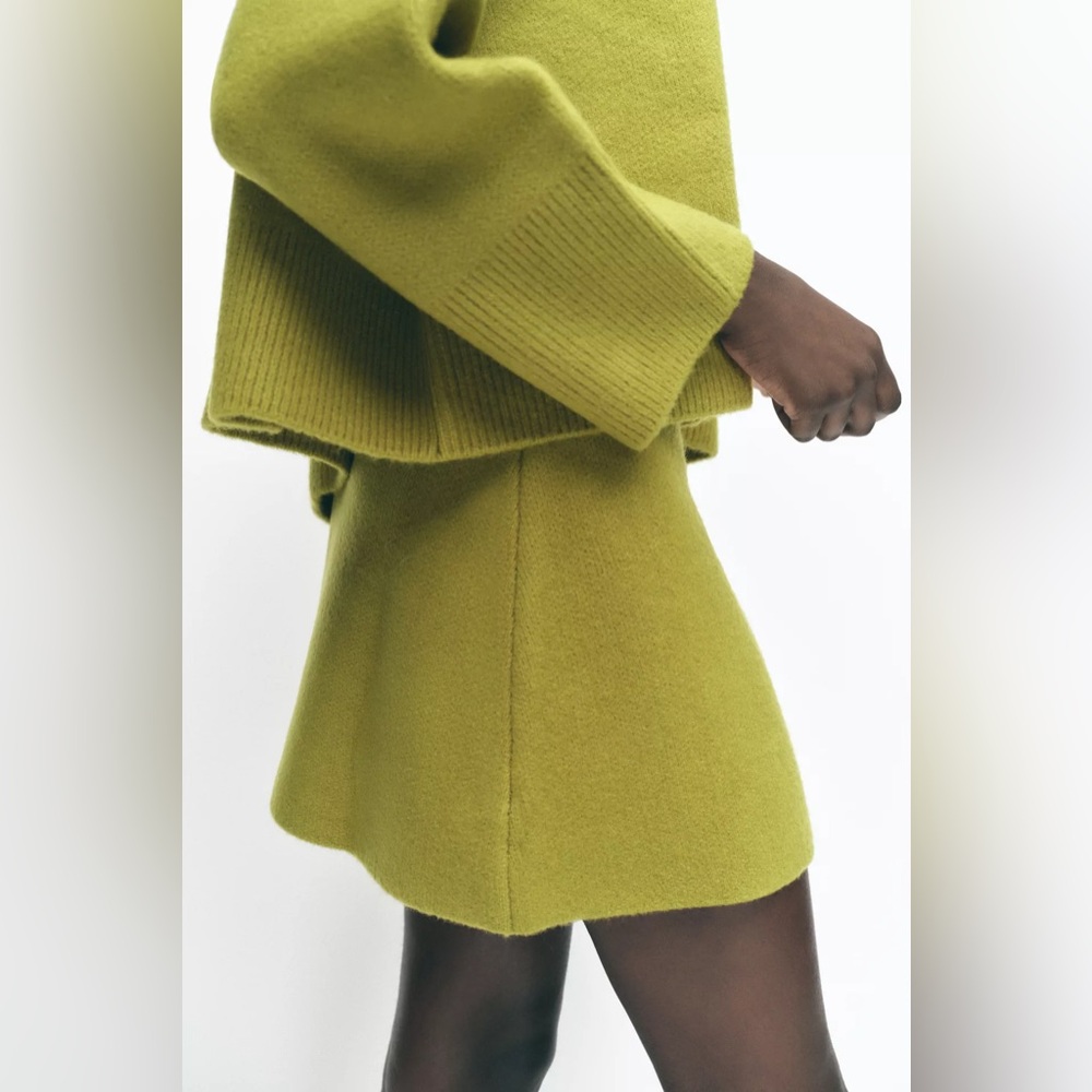 Zara Set - Light Green Wool Blend Basic Knit Sweater & Mini Skirt - Picture 12 of 17